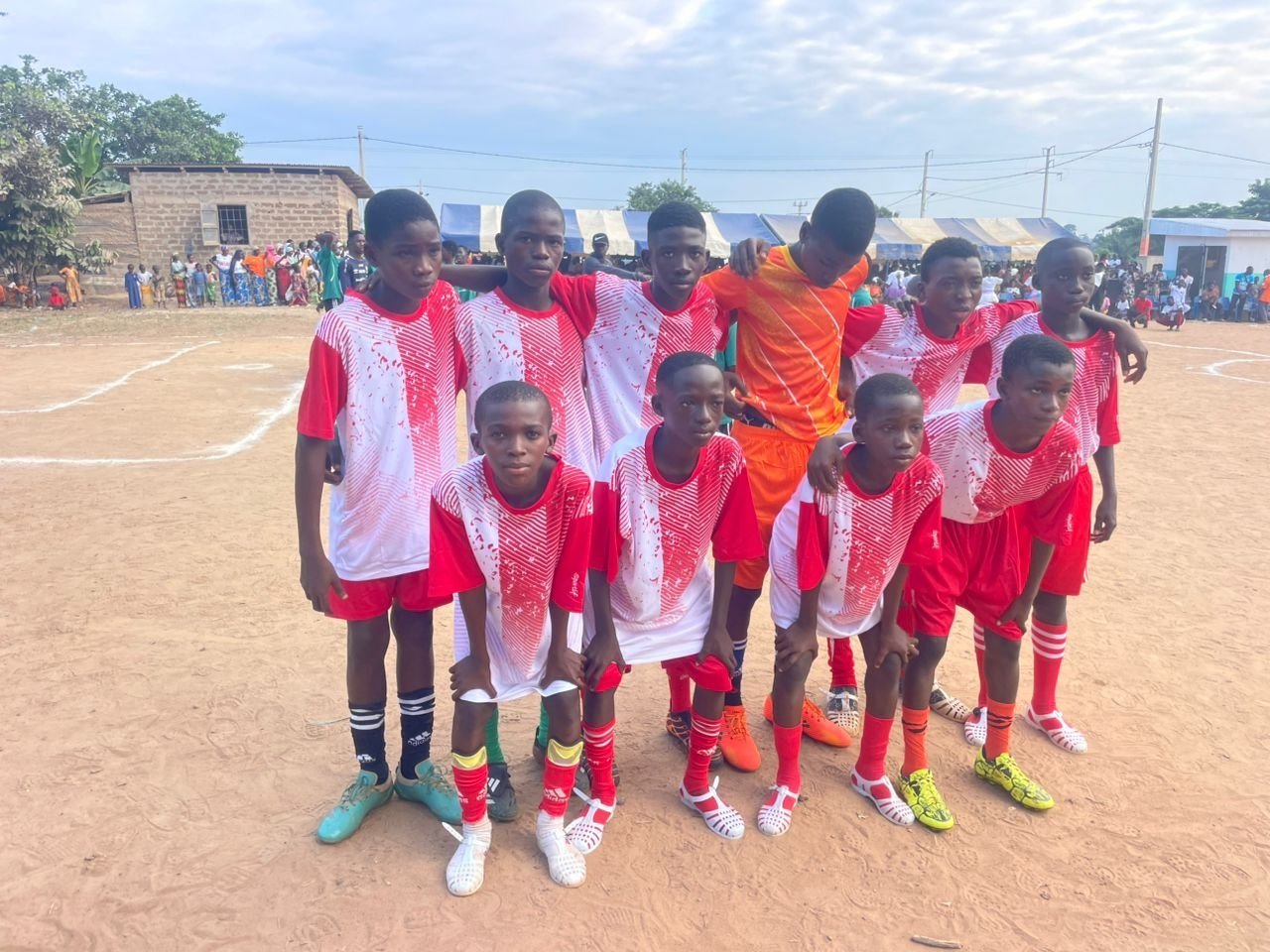 Jeunes joueurs de Real Football Club en formation